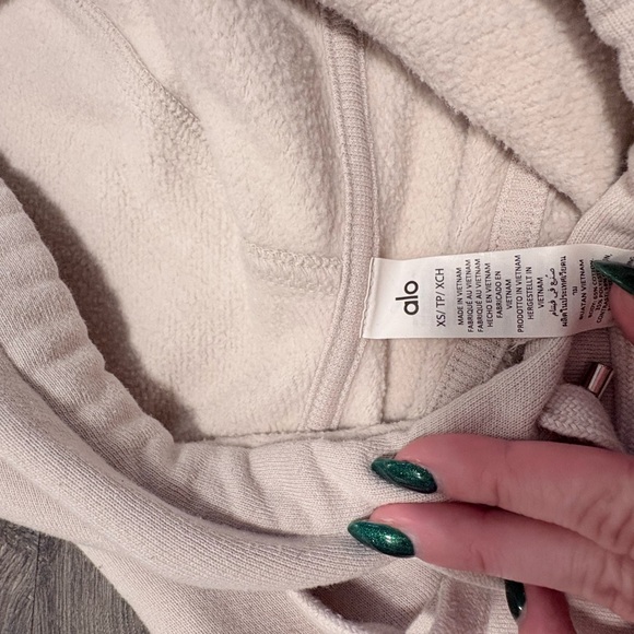 ALO Yoga Cream Hoodie - Picture 3 of 5
